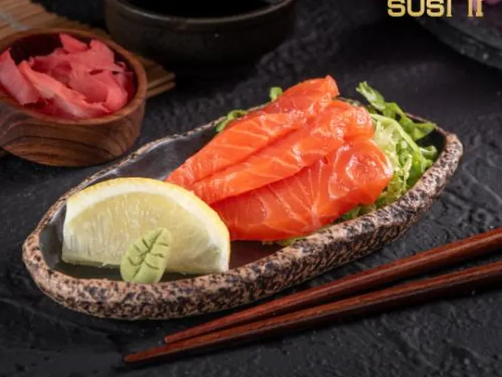 Salmon Sashimi